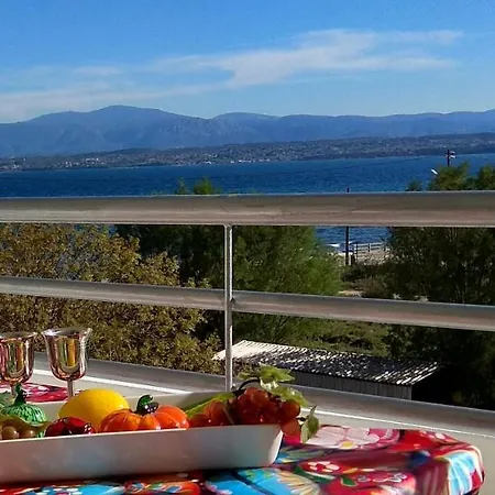 Apartment Liland Beachfront *