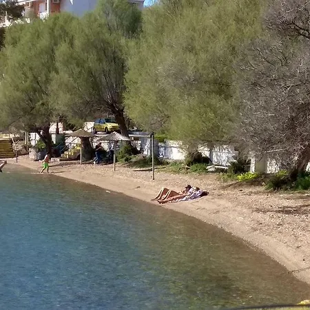 Liland Beachfront * Lefkandi