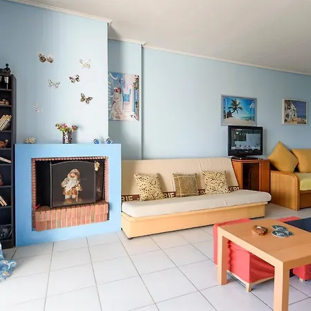 Liland Beachfront Lefkandí