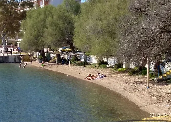 Liland Beachfront * Λευκαντί